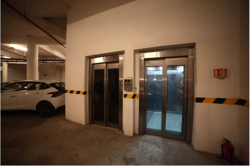 Look for this lift to find your way from the parking area to the museum.